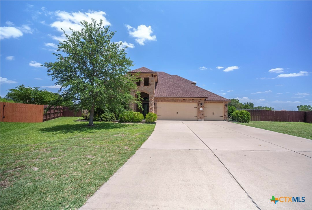 Property Photo: 3920 Hickory View TX 76548