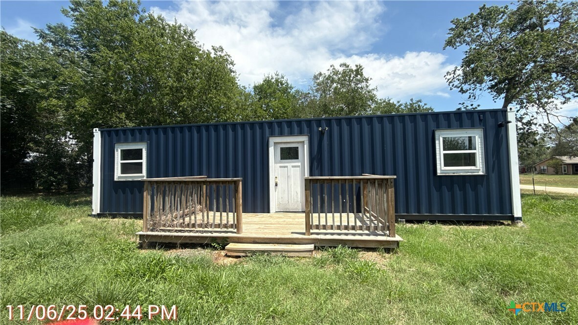Property Photo:  312 5th Street  TX 78161 
