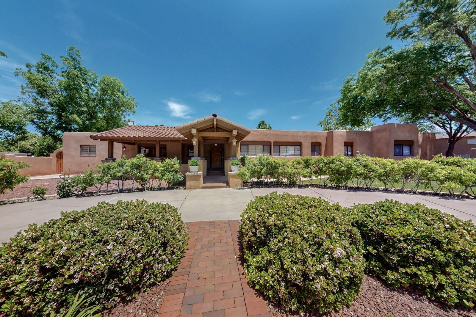 Property Photo:  937 Solar Road NW  NM 87107 