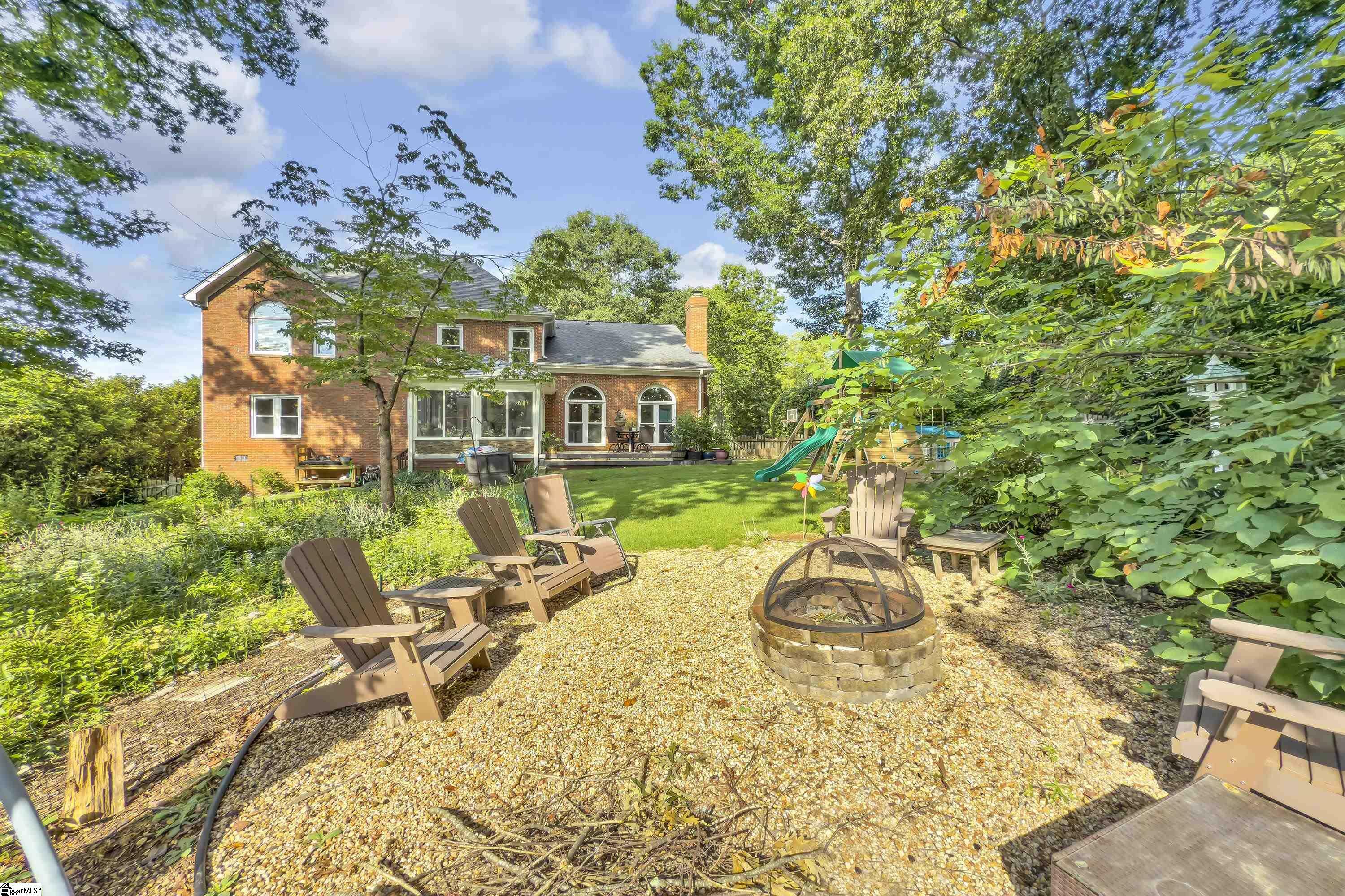 Property Photo: 204 Beckworth Drive SC 29687