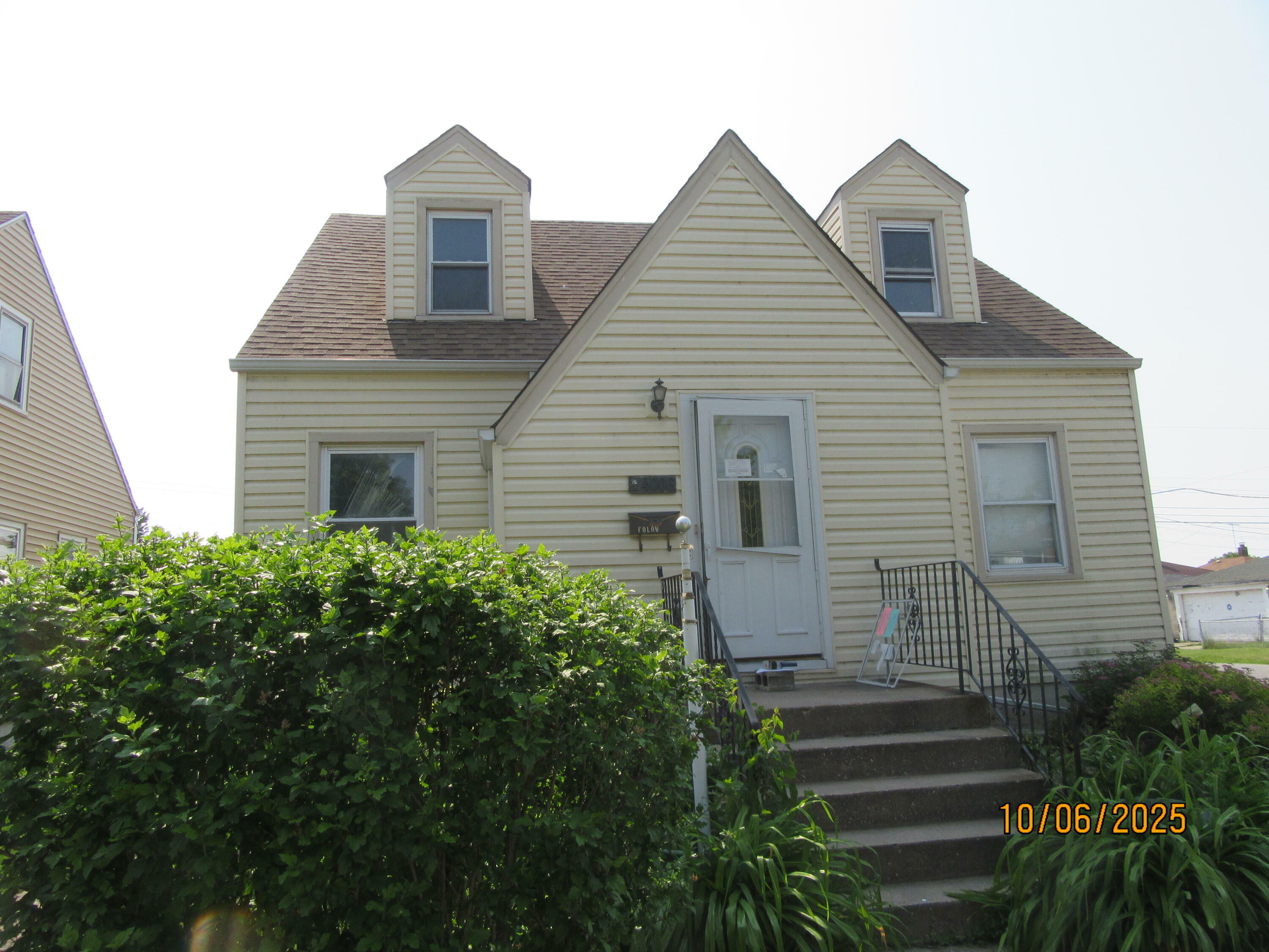 Property Photo: 4006 Henry Avenue IN 46327