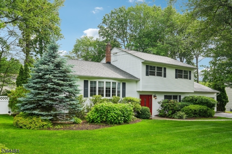 Property Photo: 40 Braemar Dr NJ 07470