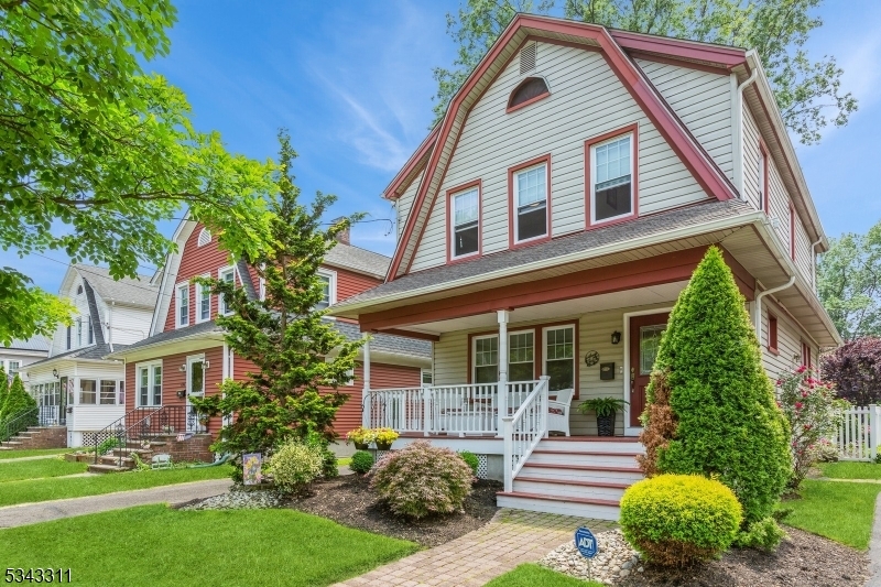 Property Photo: 502 W Meadow Ave NJ 07065