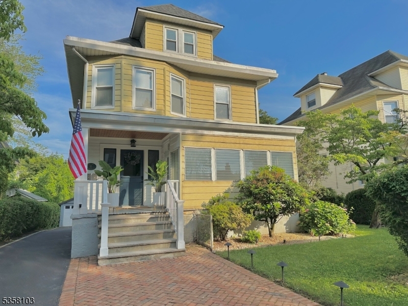 35 Cloverhill Pl  Montclair Twp. NJ 07042 photo