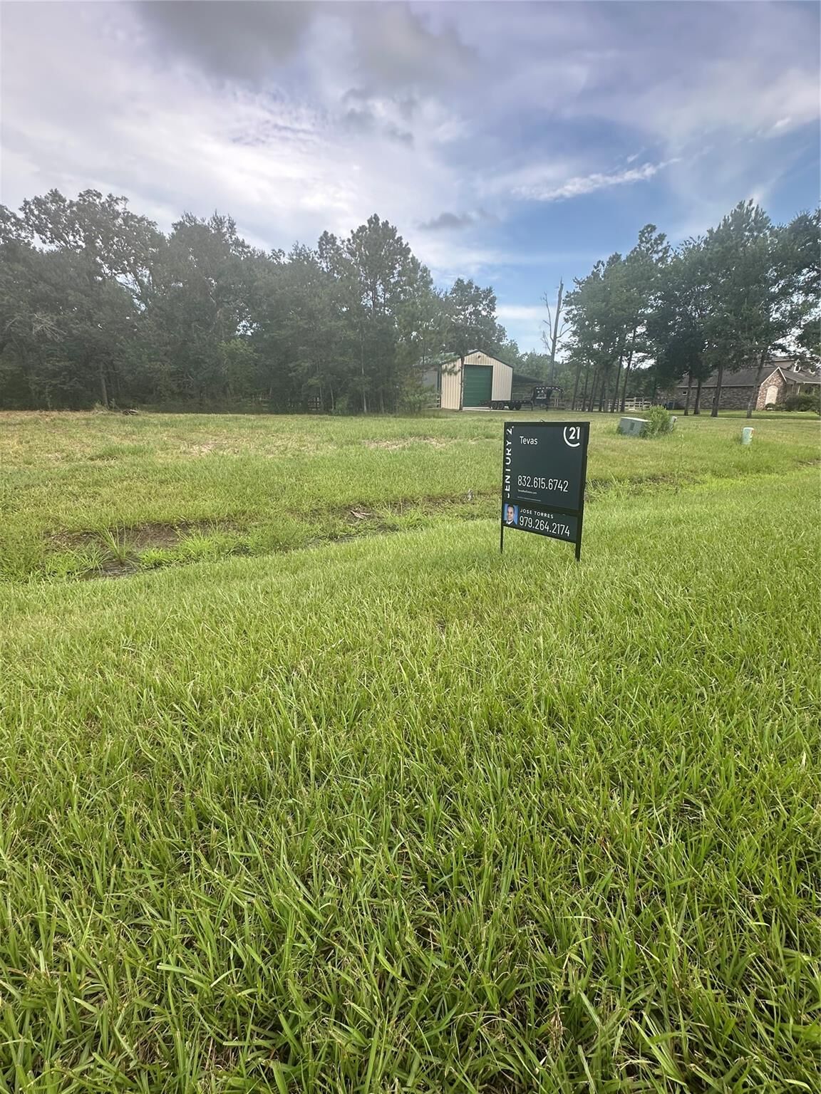 Property Photo: 7311 Bayou Timbers Drive TX 77511