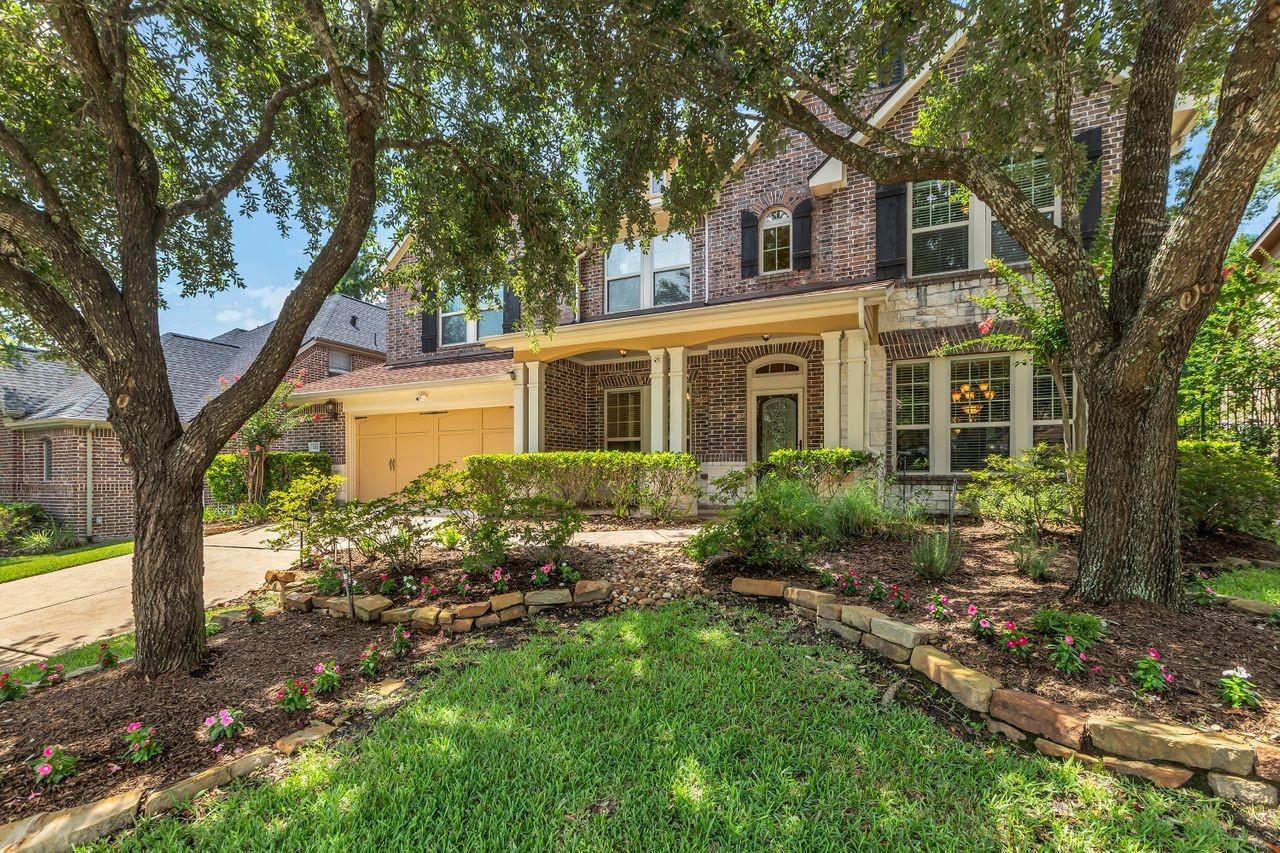 Property Photo: 111 N Almondell Circle TX 77354