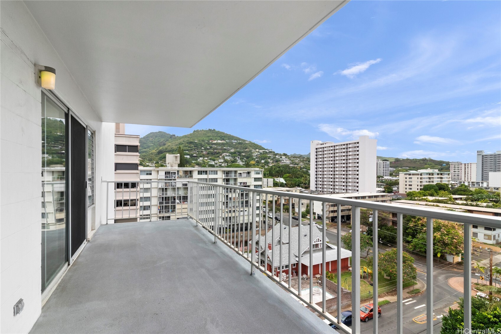 Property Photo: 1333 Heulu Street 901 HI 96822