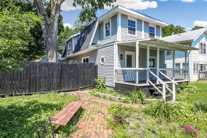 Property Photo: 3918 10th Street IA 50313