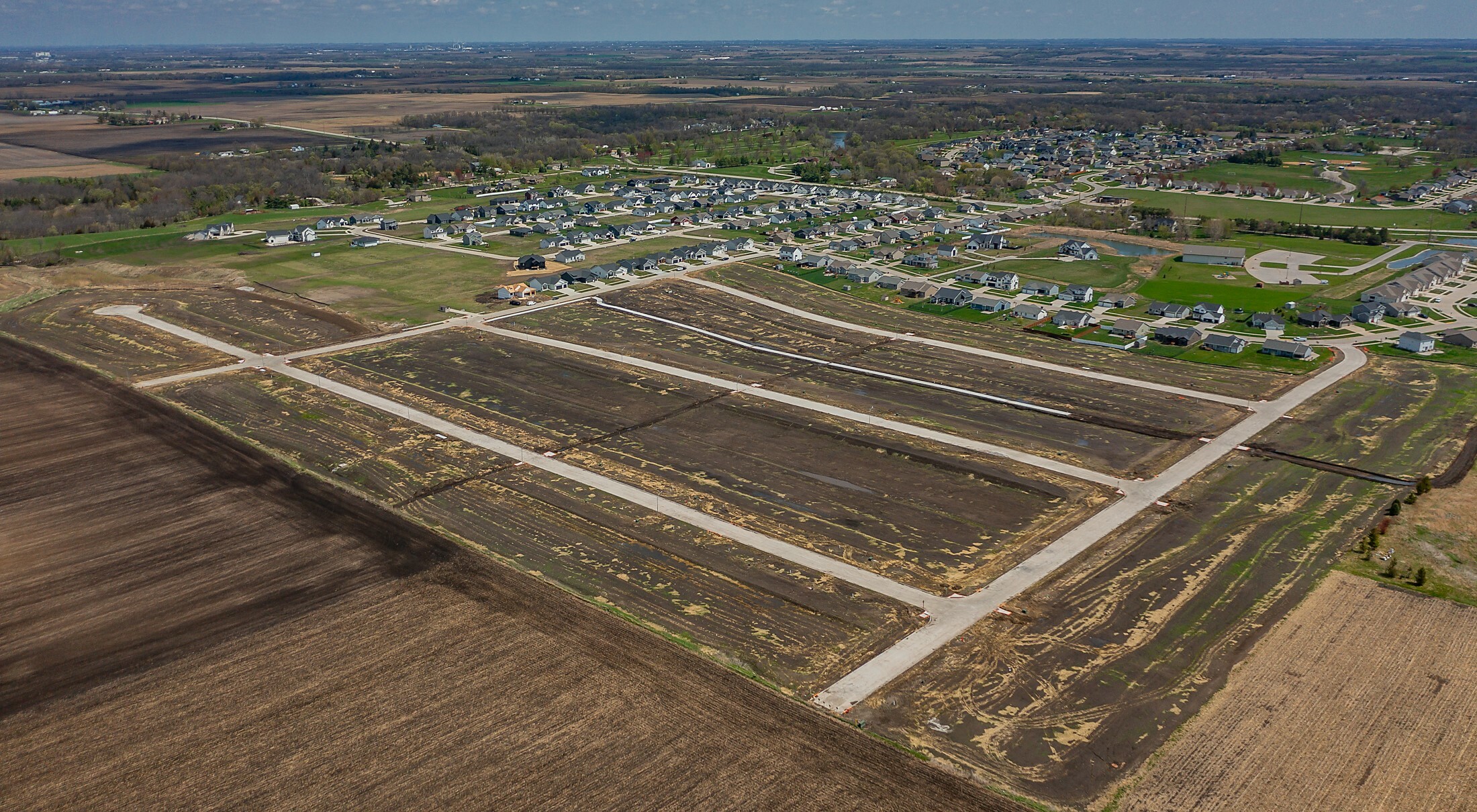 Property Photo:  1102 White Birch Drive  IA 50124 