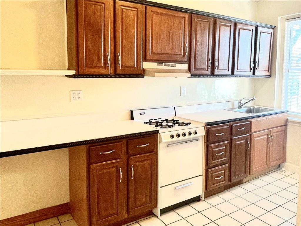 Property Photo: 88 Lincoln Avenue 2G NY 10803