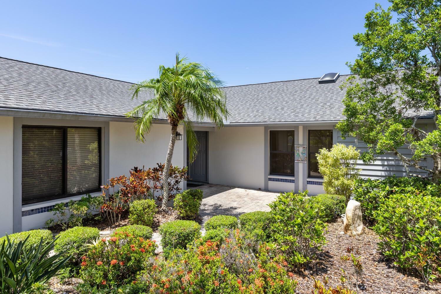 Property Photo: 1684 Pintail Way FL 34231