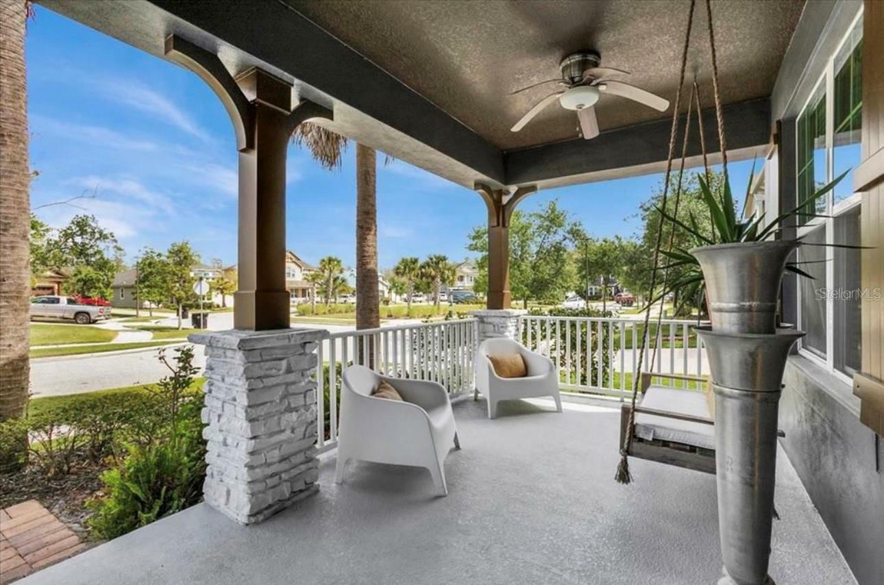 Property Photo: 10640 Tibbett Street FL 32832