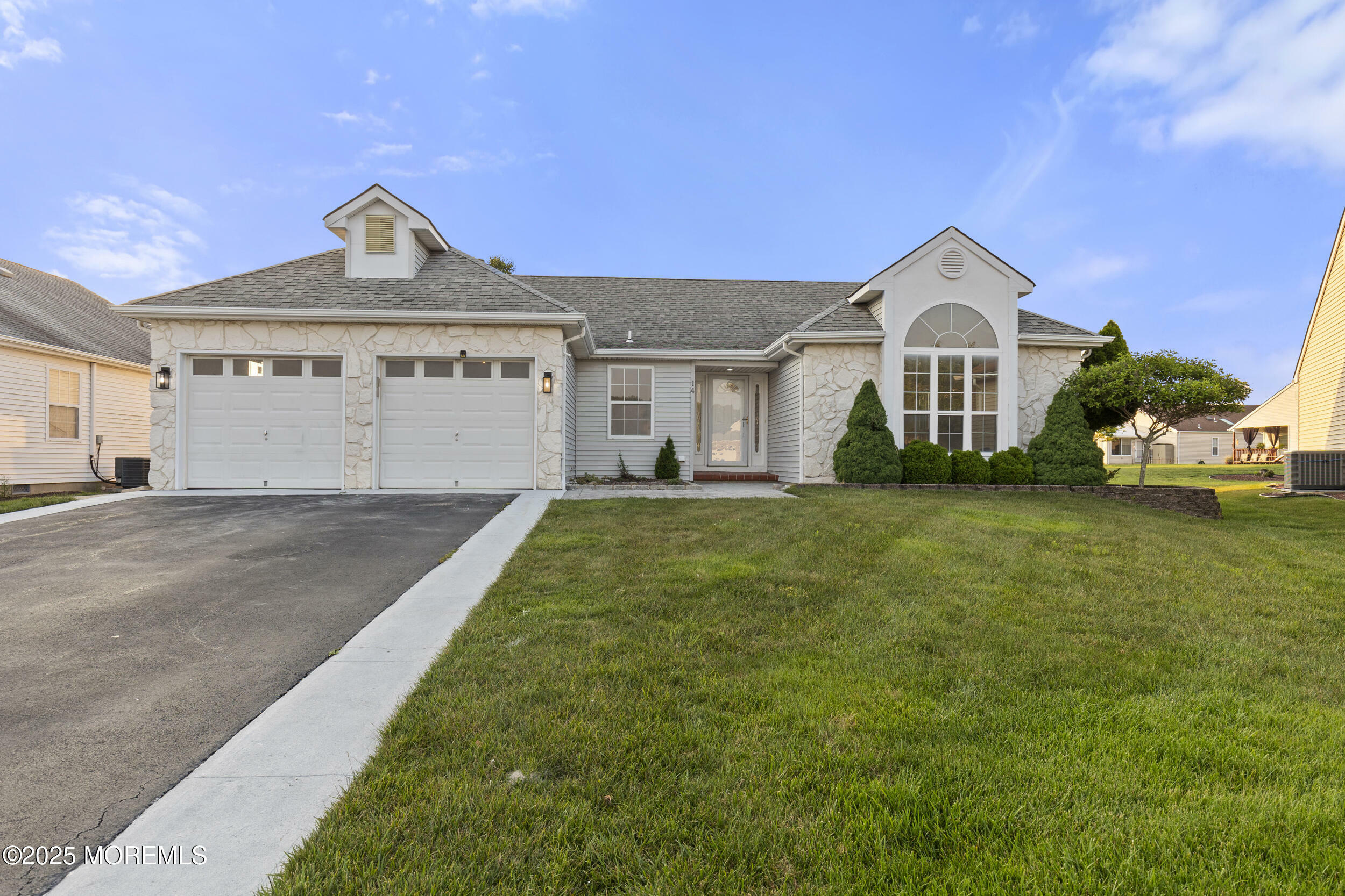 Property Photo: 14 Gwyn Court NJ 08757