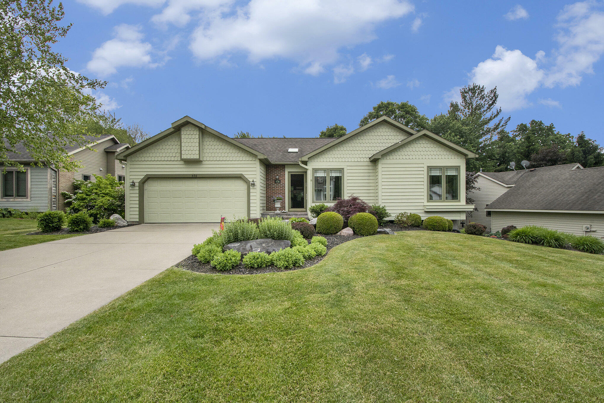 836 Meadowmeade Drive SE  Ada MI 49301 photo