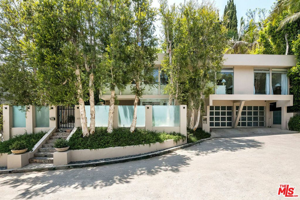 Property Photo: 1331 Cordell Place CA 90069