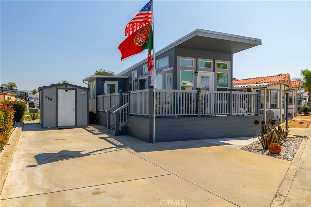 Property Photo: 1295 S Cawston Avenue 444 CA 92545
