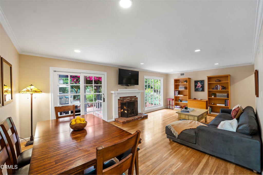 Property Photo:  5489 N Bryn Mawr Street  CA 93003 