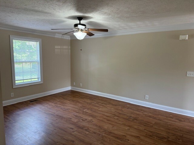 Property Photo:  135 Excell Rd 102  TN 37043 