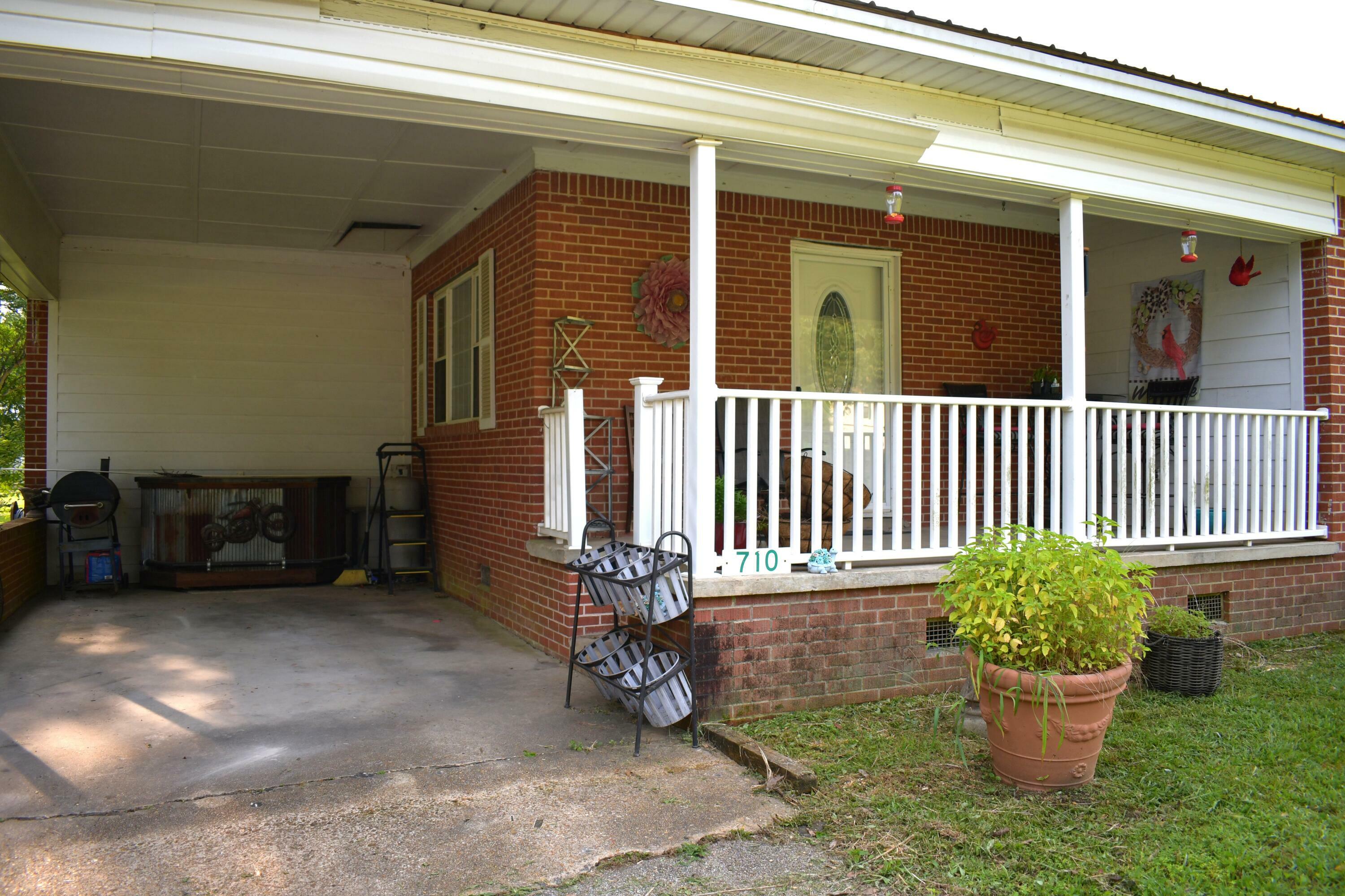 Property Photo: 710 Hwy 363 MS 38855