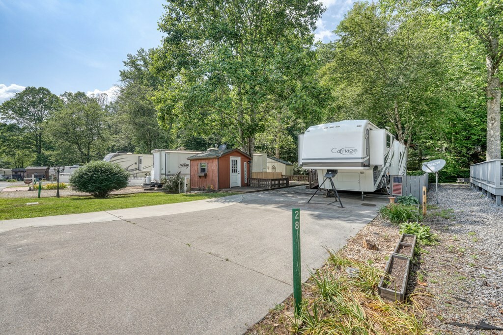Property Photo: 28 Destination Drive GA 30512