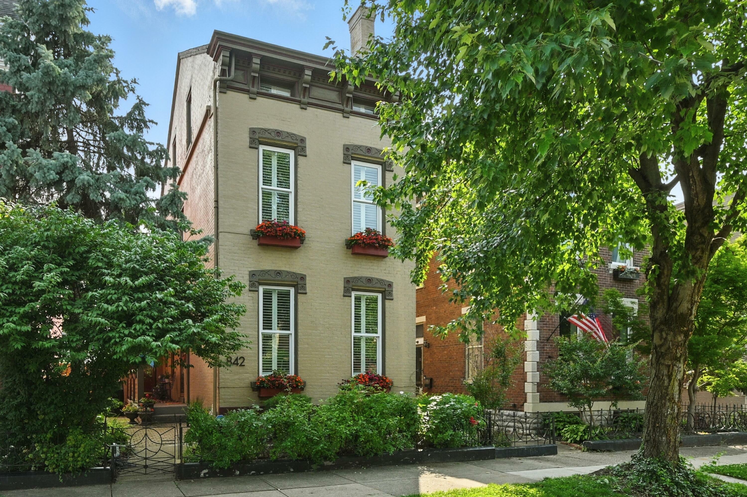 Property Photo: 842 Monroe Street KY 41071