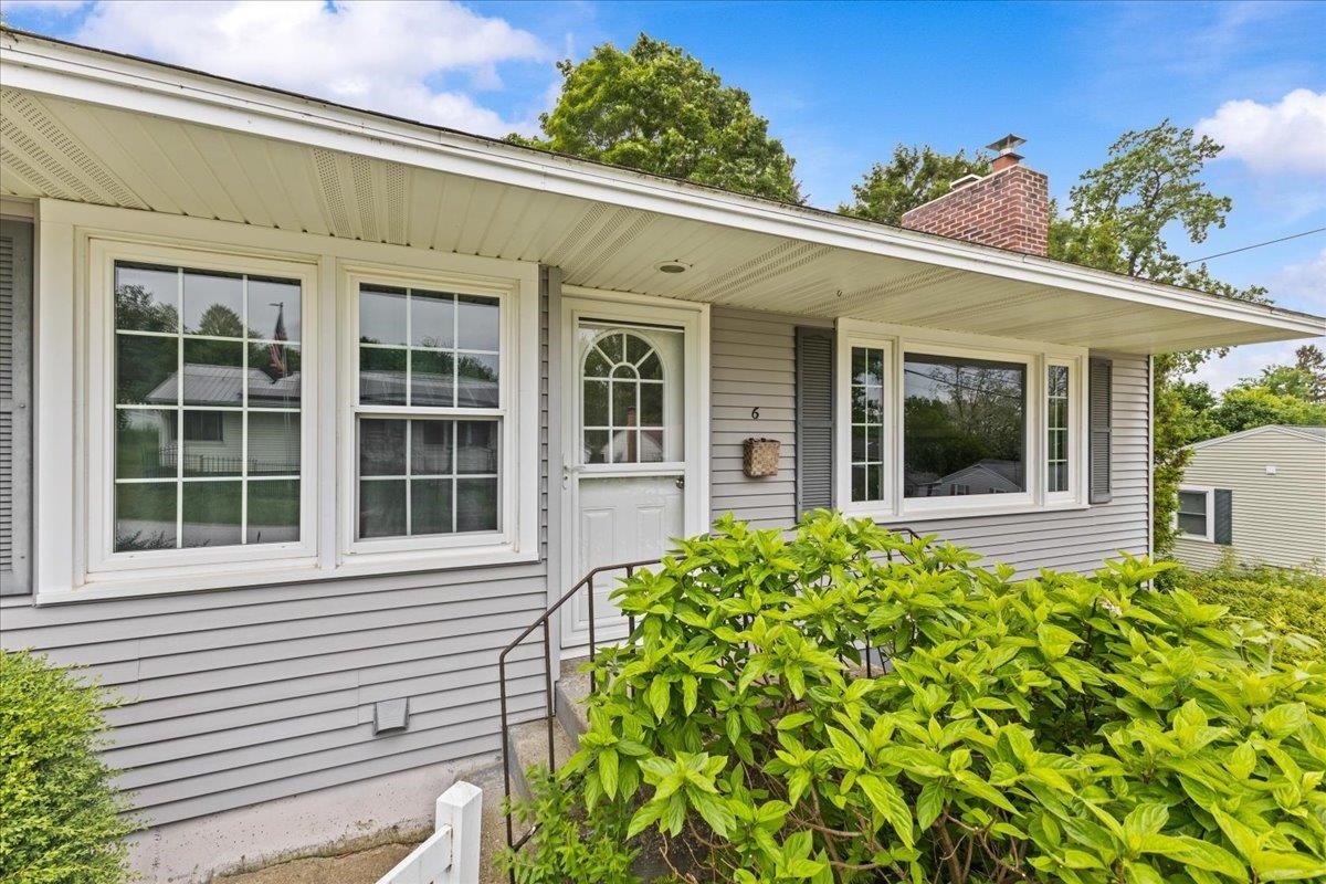 Property Photo:  6 Donnelly Court  VT 05478 