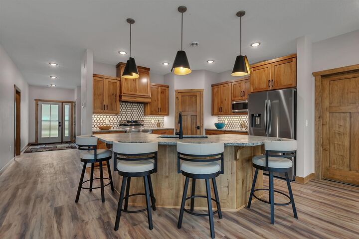Property Photo:  2016 Forest Court  MN 56303 