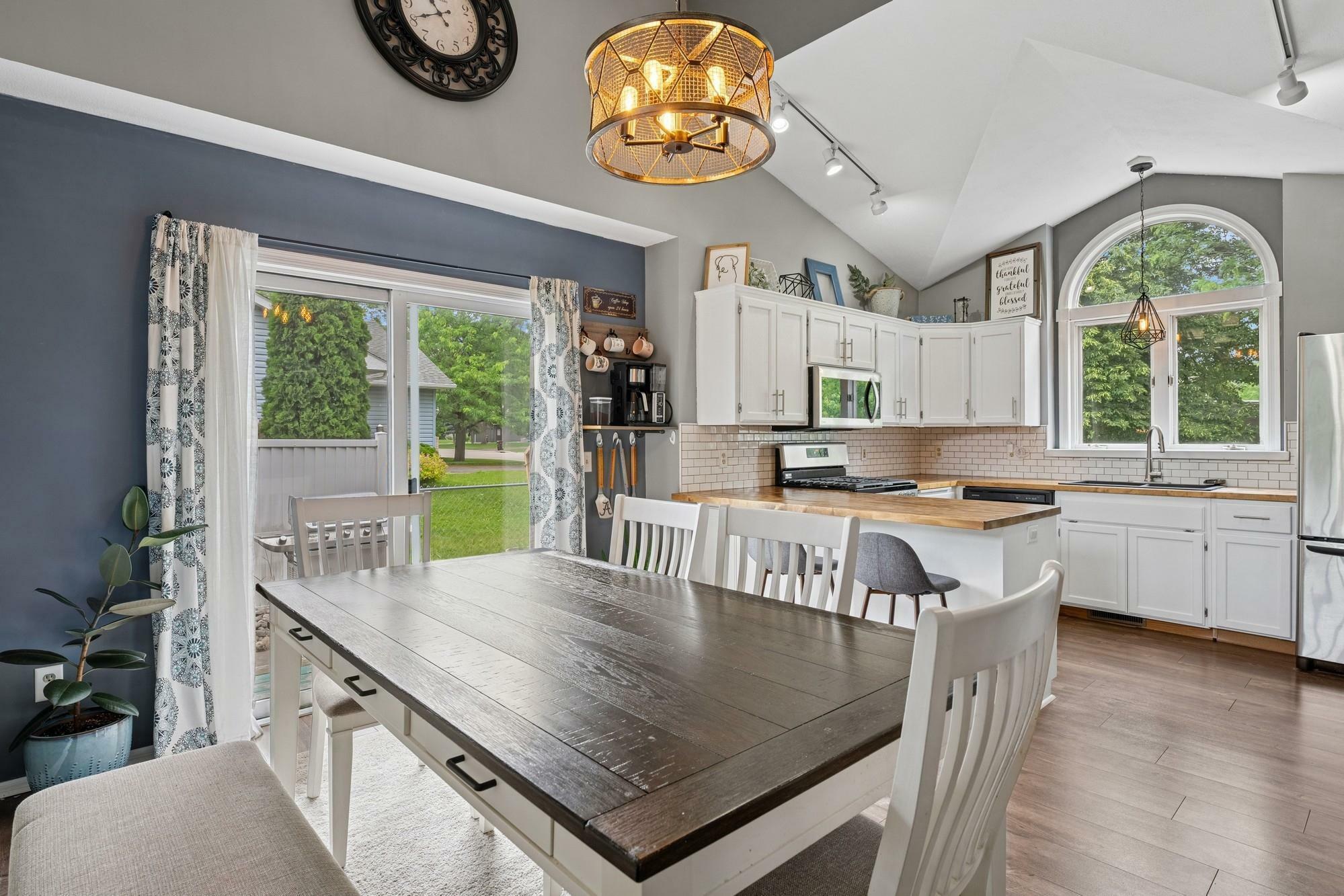 Property Photo: 903 6th Avenue NW MN 55313