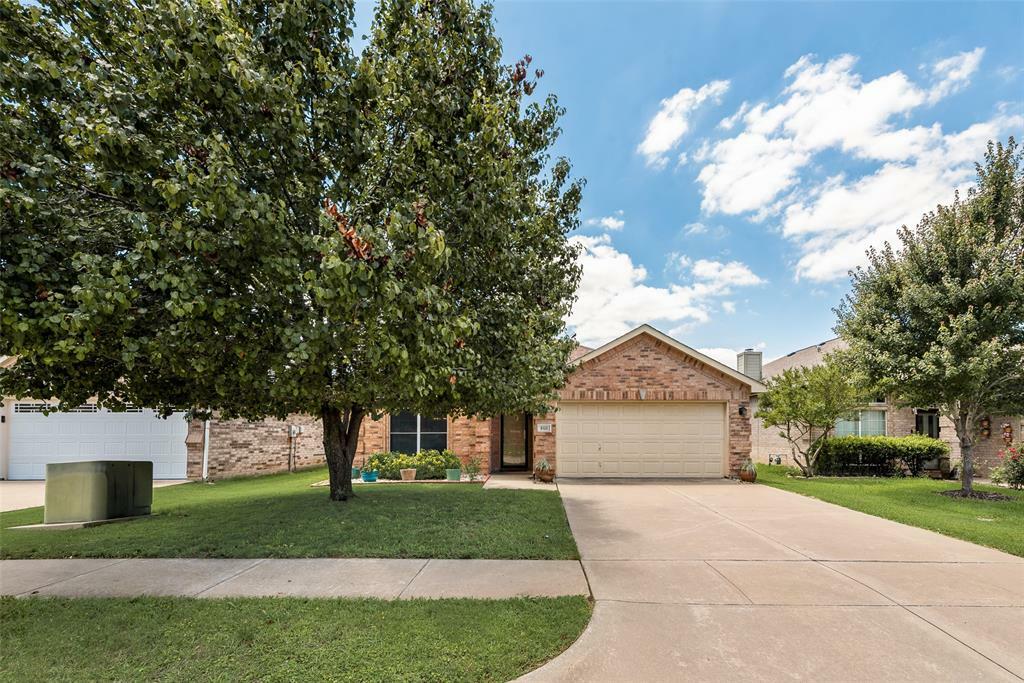 Property Photo: 9120 Winding River Drive TX 76118