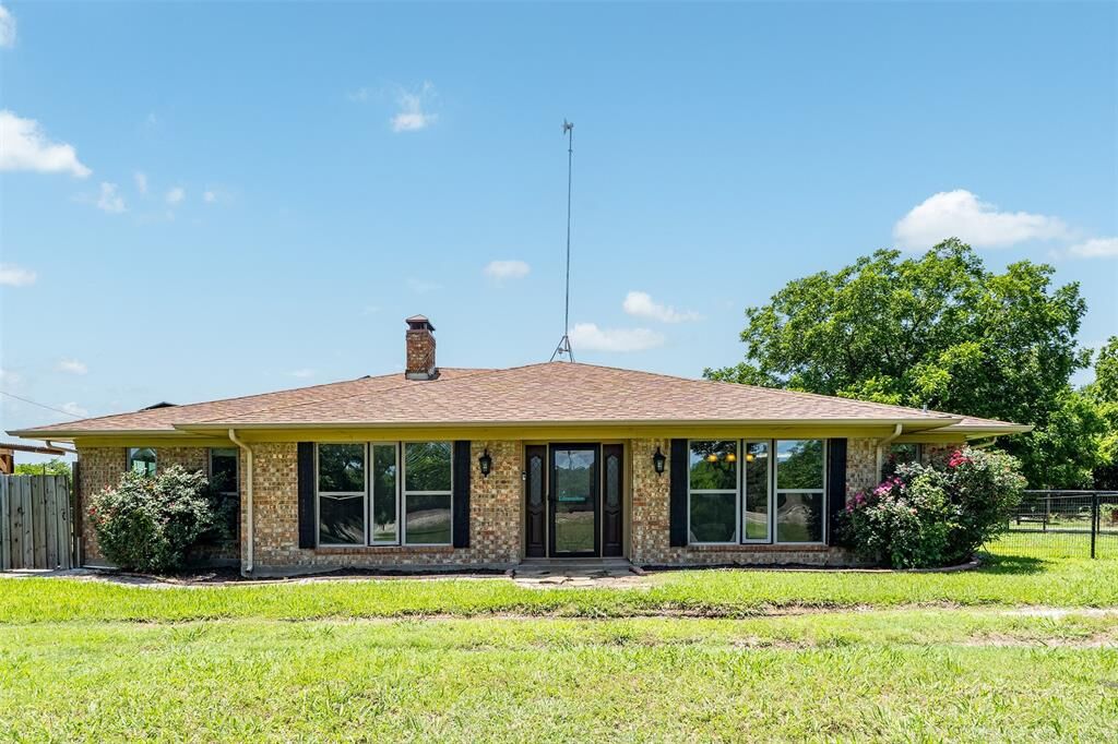 Property Photo: 10202 Fm 1895 TX 75142
