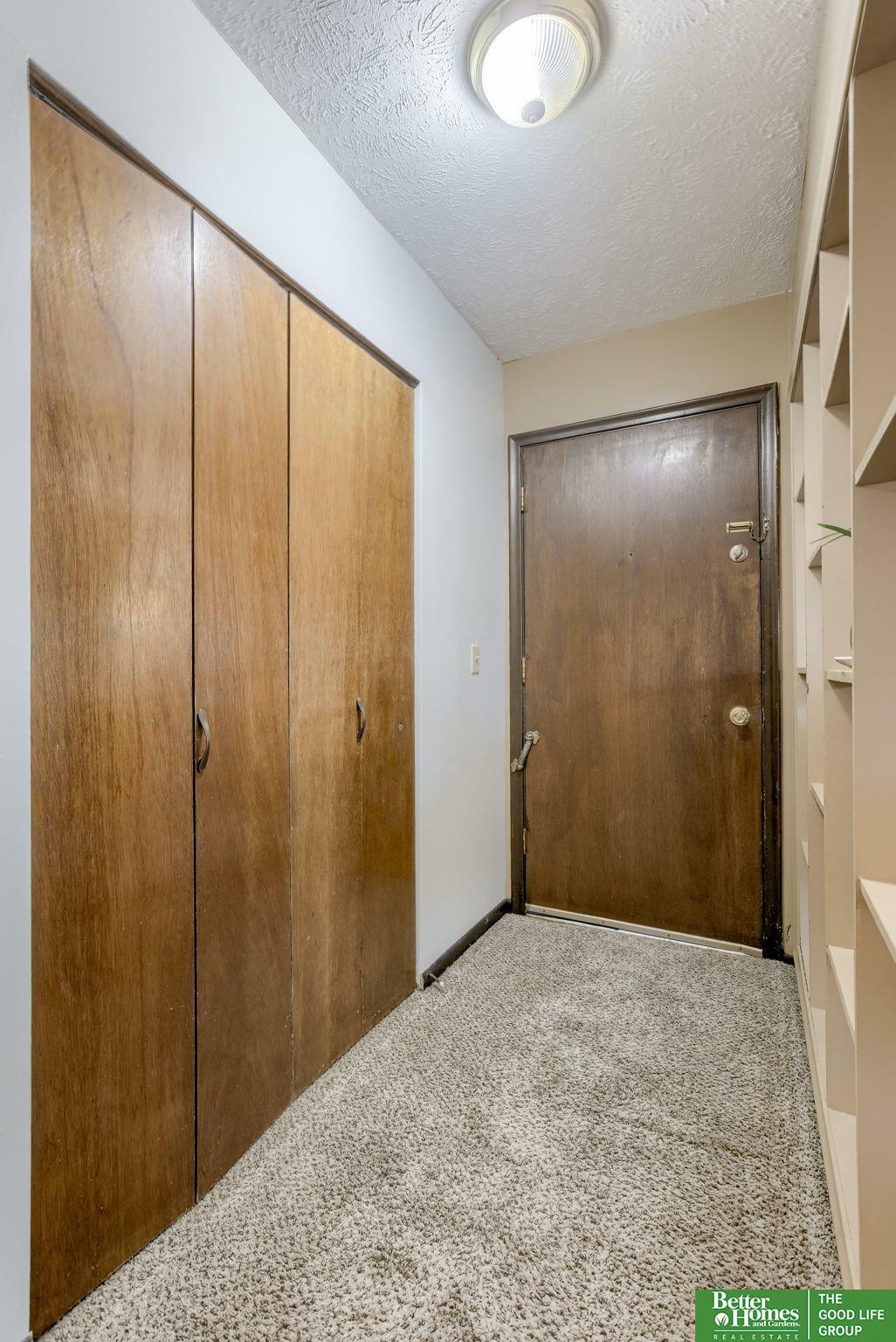 Property Photo: 12025 Pierce Plaza 123 NE 68144