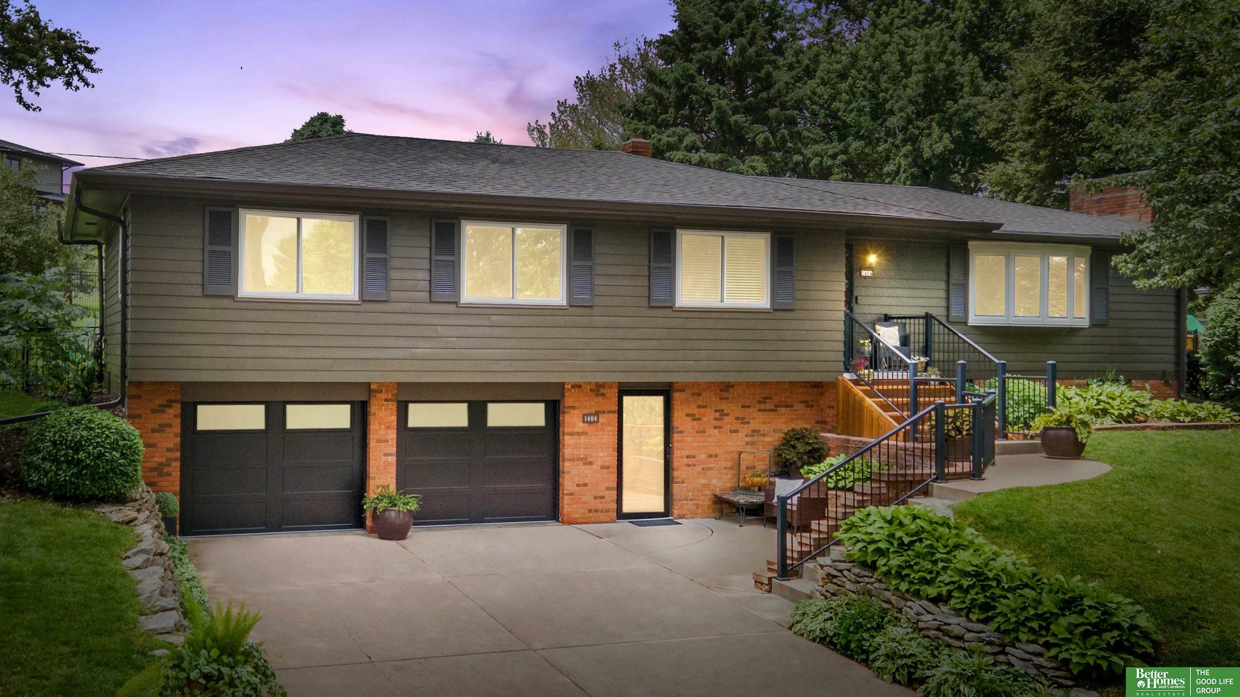 Property Photo: 1404 S 126th Street NE 68144