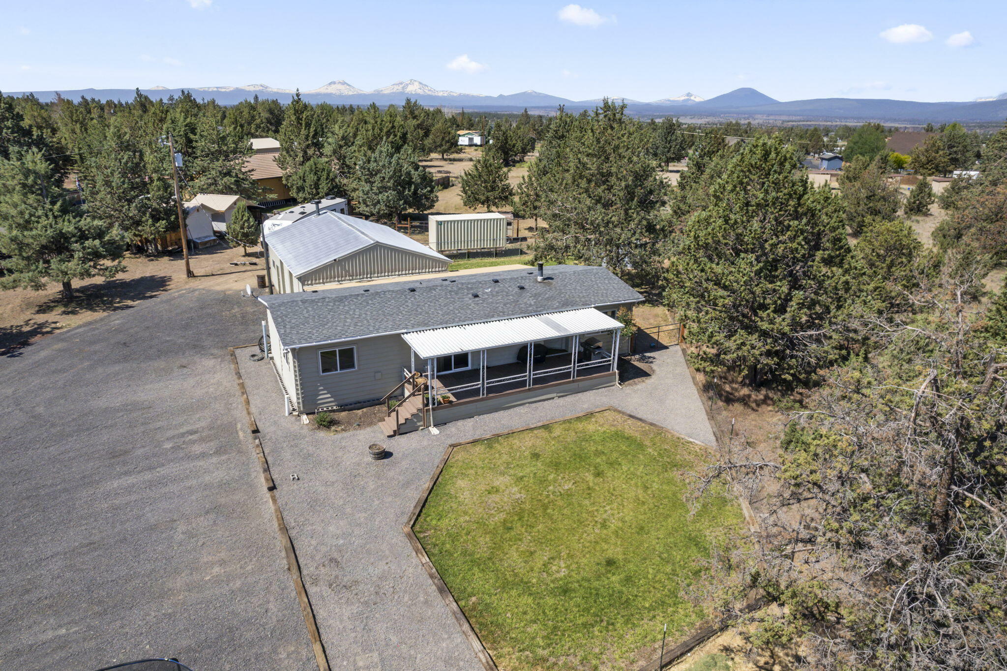 Property Photo: 12660 SW Wheat Grass Road OR 97760
