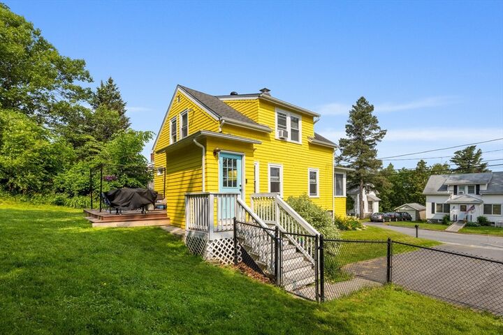 Property Photo: 52 Kalmar St MA 01606