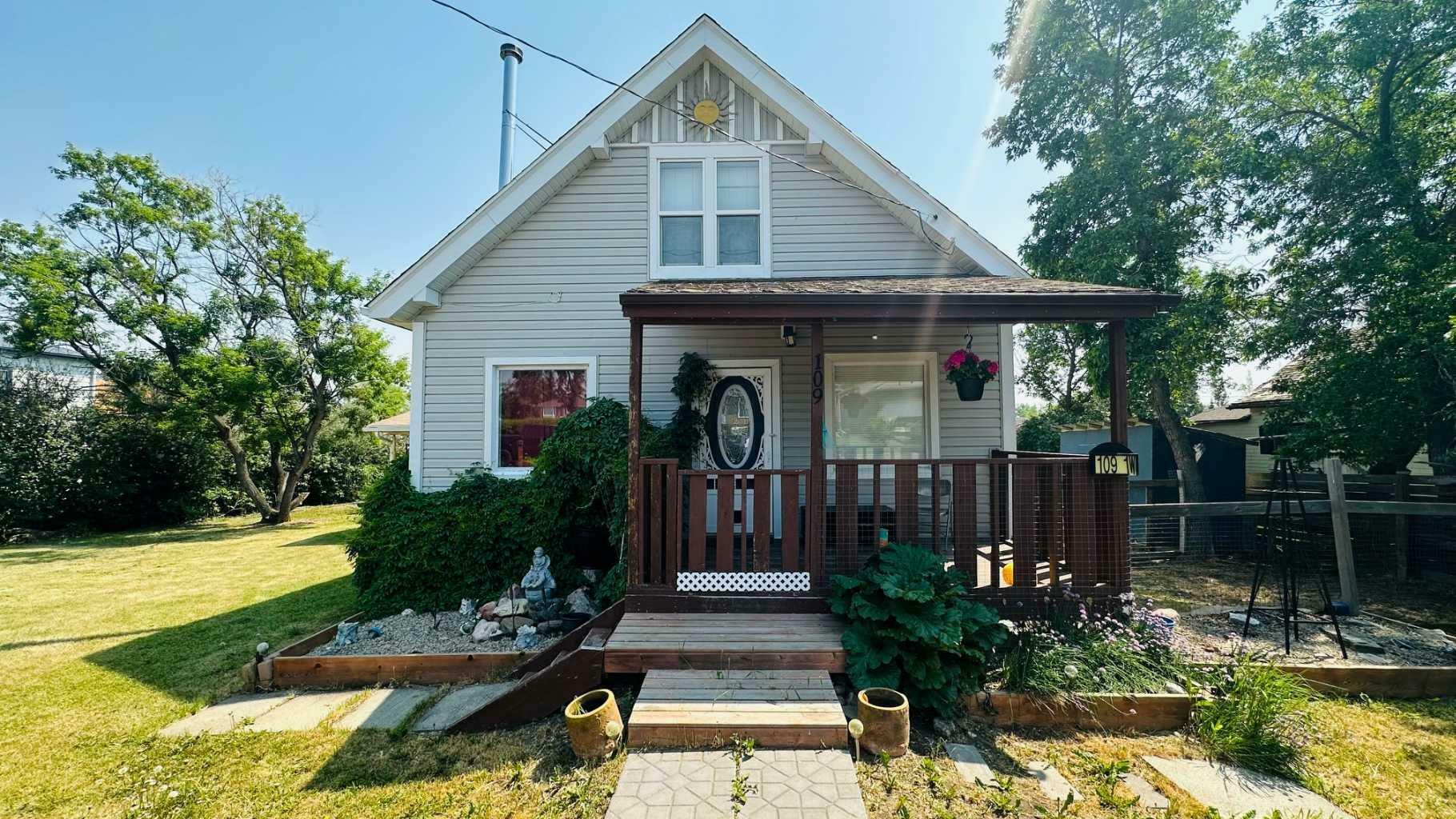 109 1 Street West  Munson AB T0J 2C0 photo