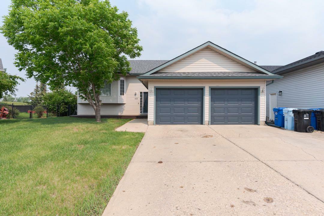 Property Photo: 122 Laboucane Bay AB T9K 2M1