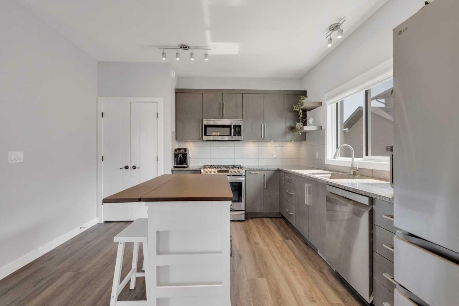 Property Photo: 22 Victory Close AB T4R 0N2