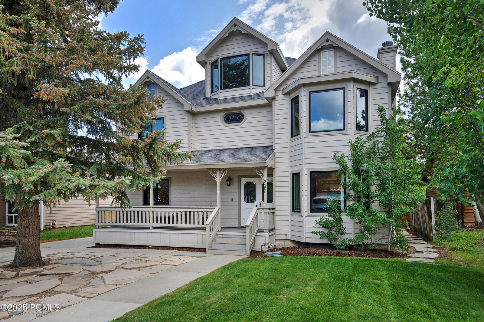 Property Photo: 2300 Comstock Drive UT 84060