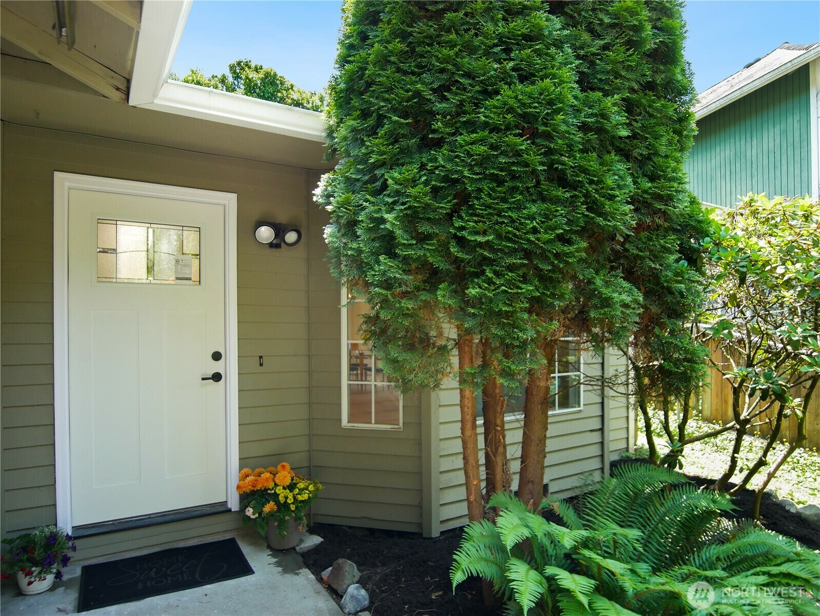 Property Photo: 9216 15th Place SE WA 98258