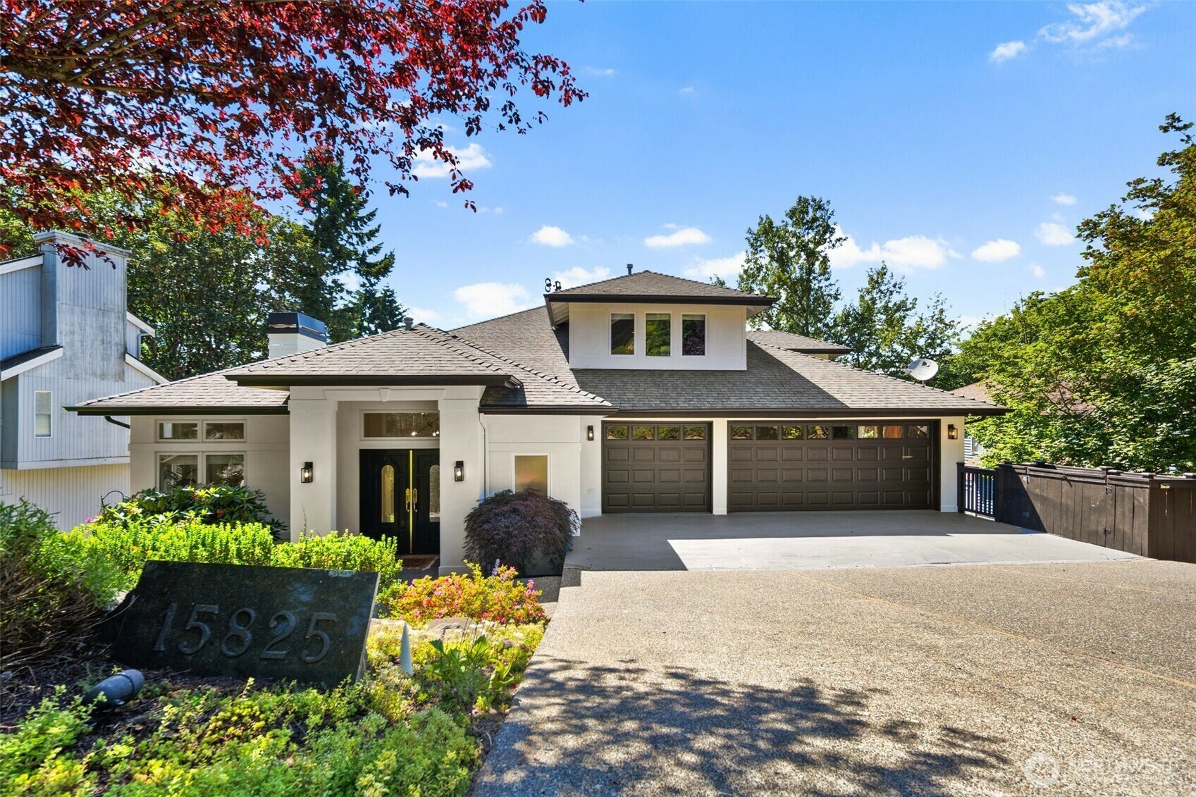 Property Photo: 15825 71st Avenue NE WA 98028