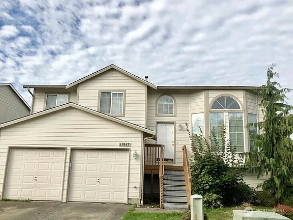 Property Photo: 10628 57th Drive NE WA 98270