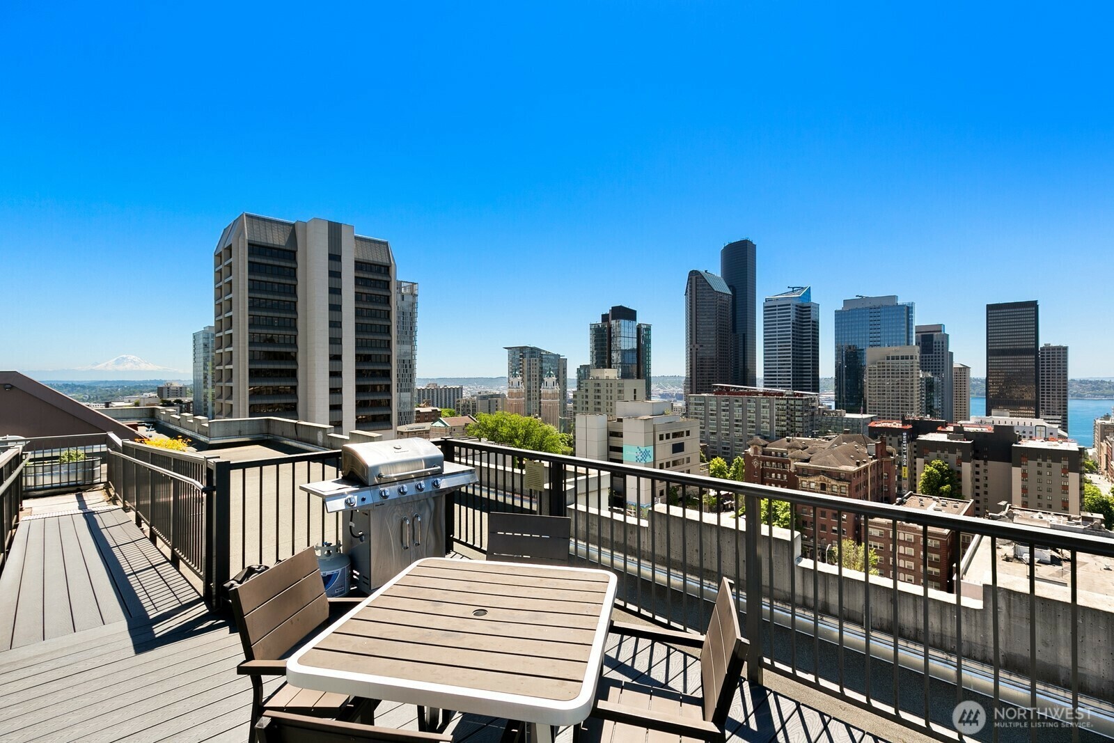Property Photo:  1105  Spring Street 1106  WA 98104 