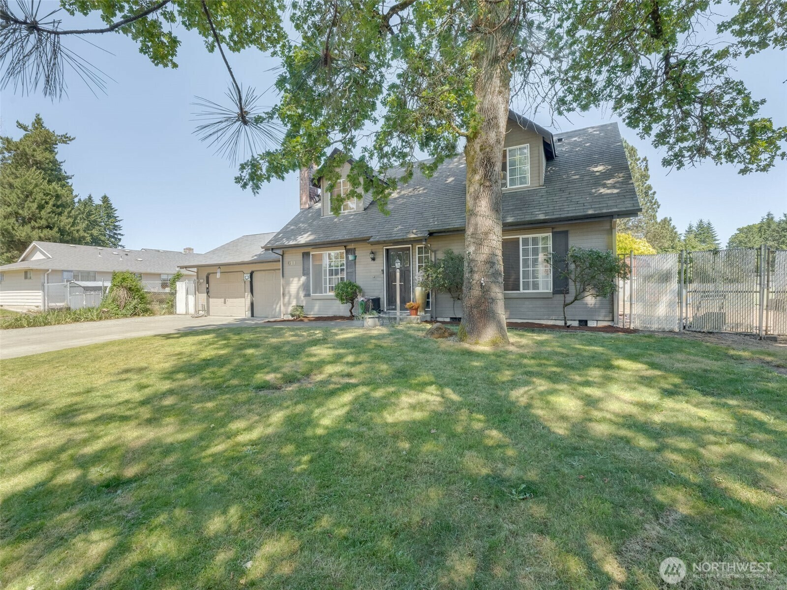 Property Photo: 611 NW 4th Place WA 98604