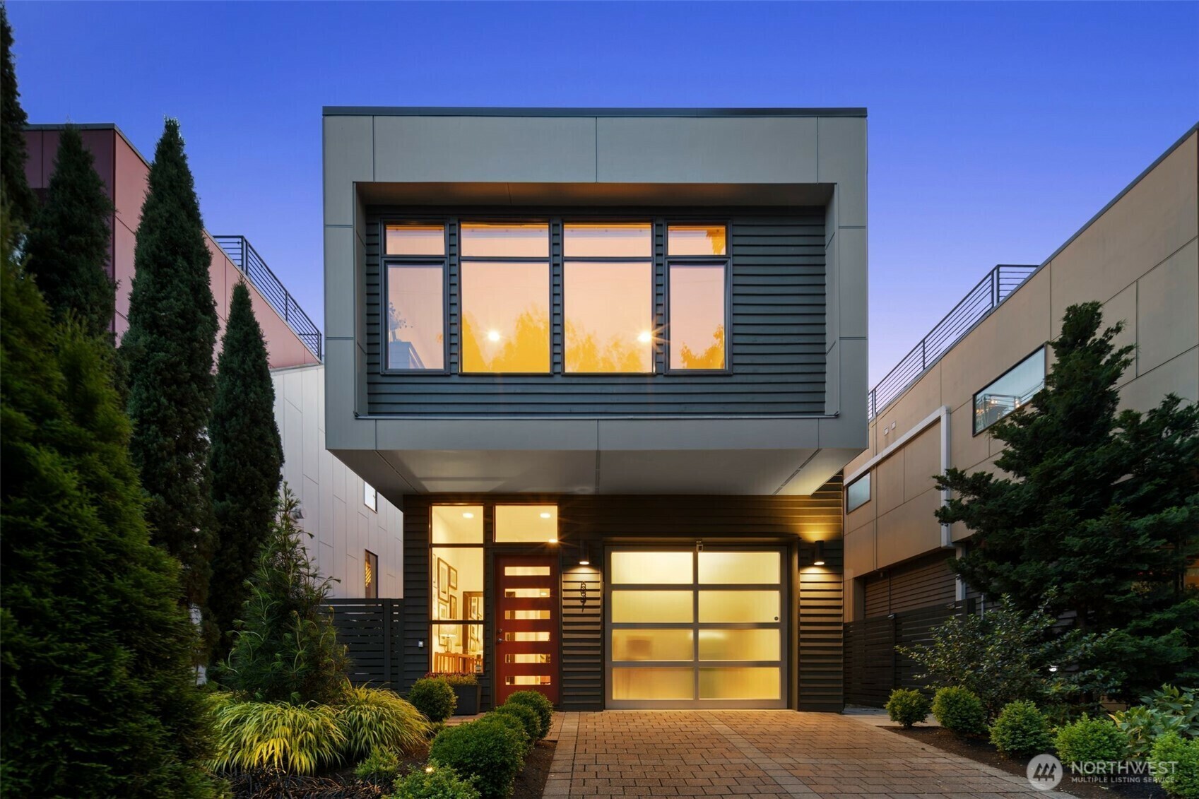 Property Photo: 637 34th Avenue WA 98122