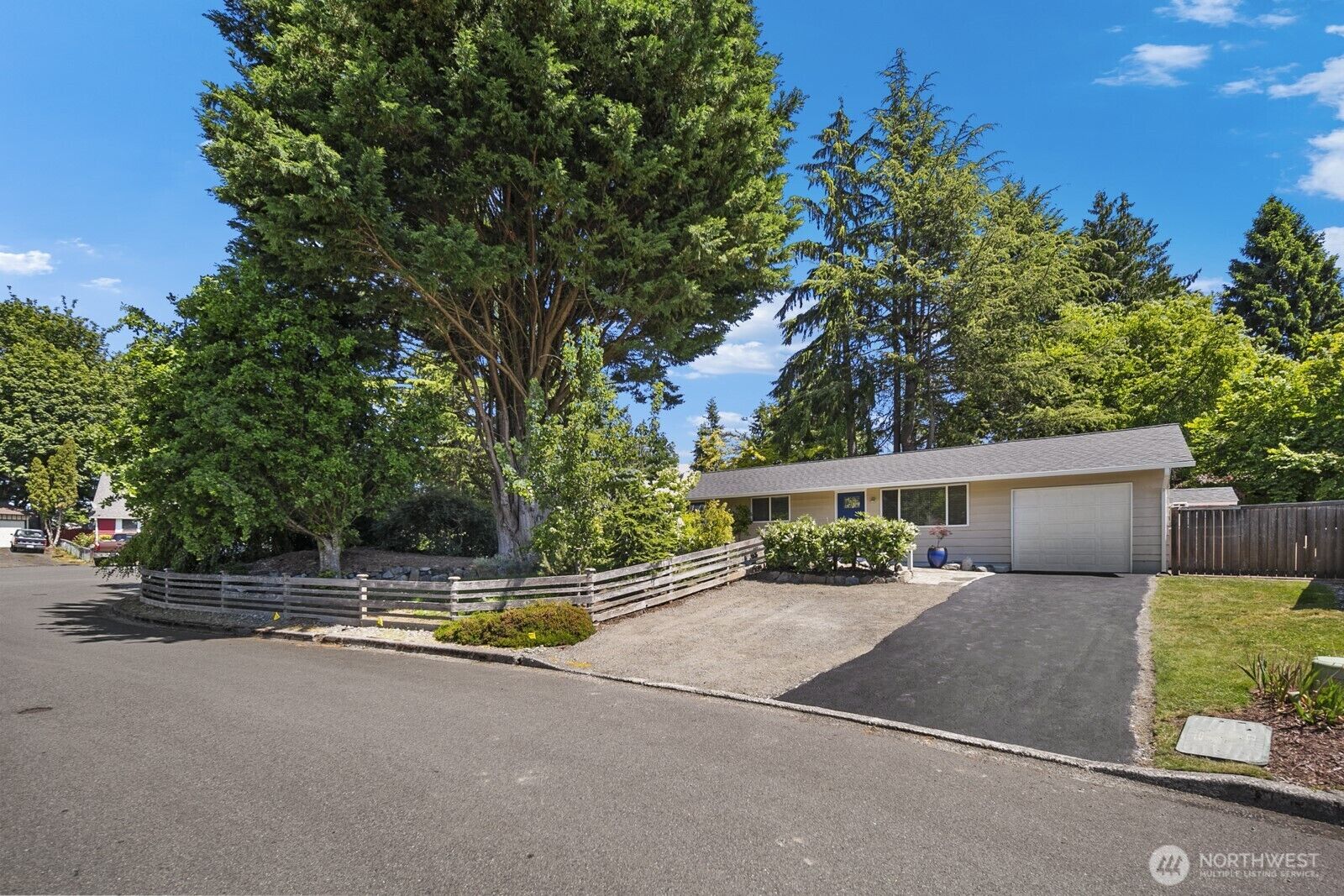 Property Photo:  422  210th Street SW  WA 98036 