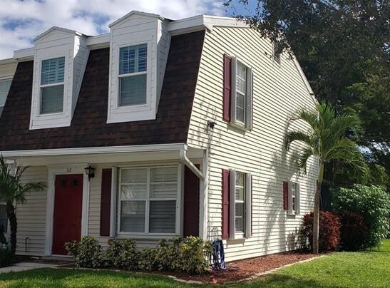 Property Photo: 118 Georgian Park Drive FL 33458