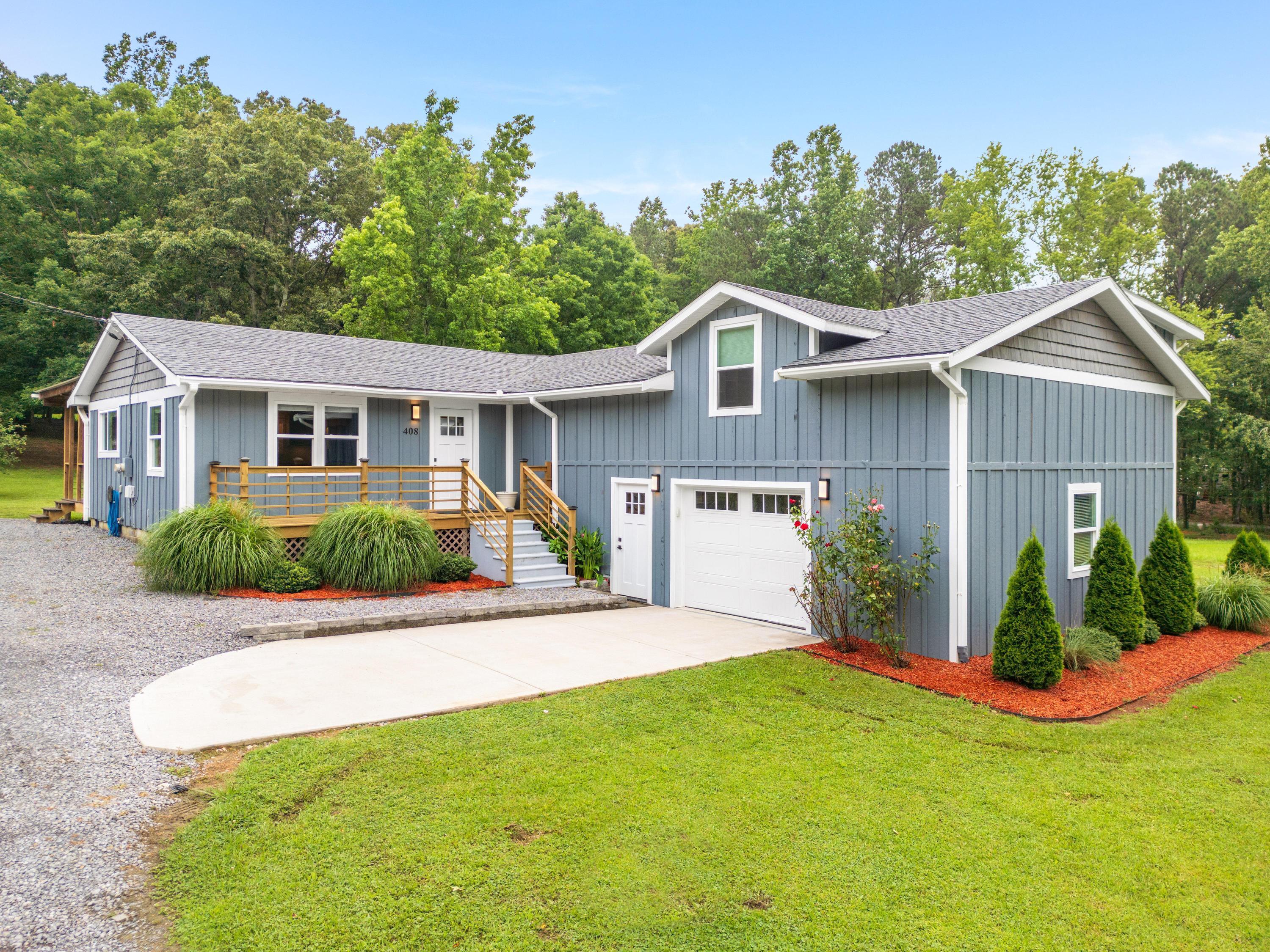 Property Photo: 408 Carson Road SE TN 37323
