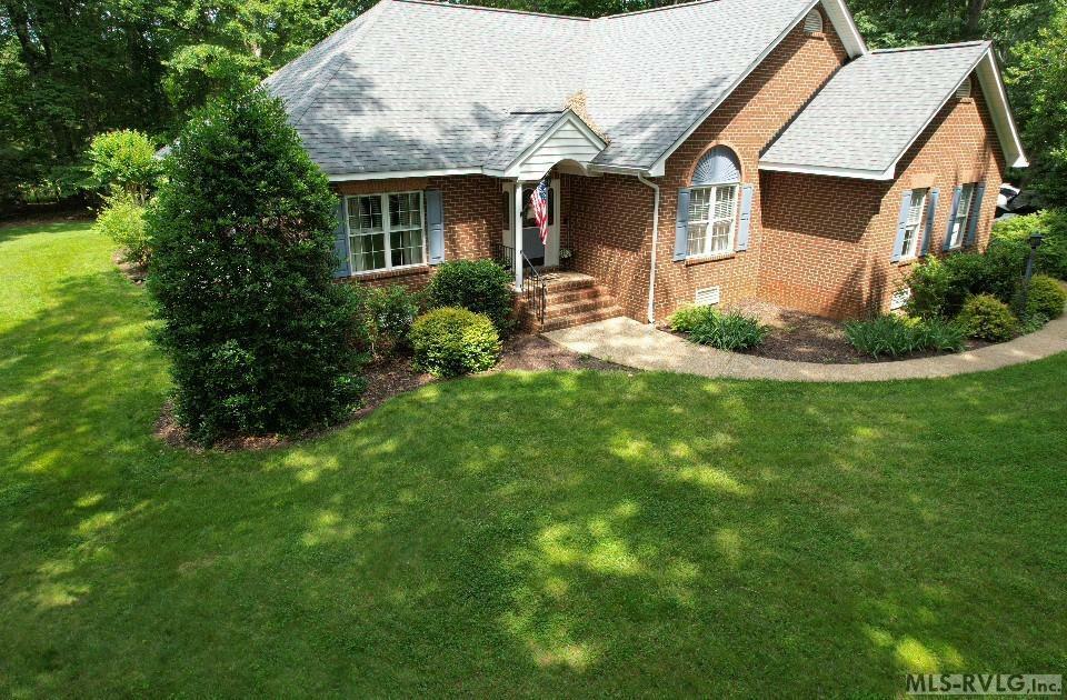 Property Photo: 3131 Shadow Creek Dr VA 23139