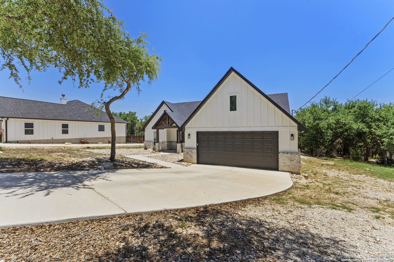 Property Photo: 1101 Persimmon TX 78623