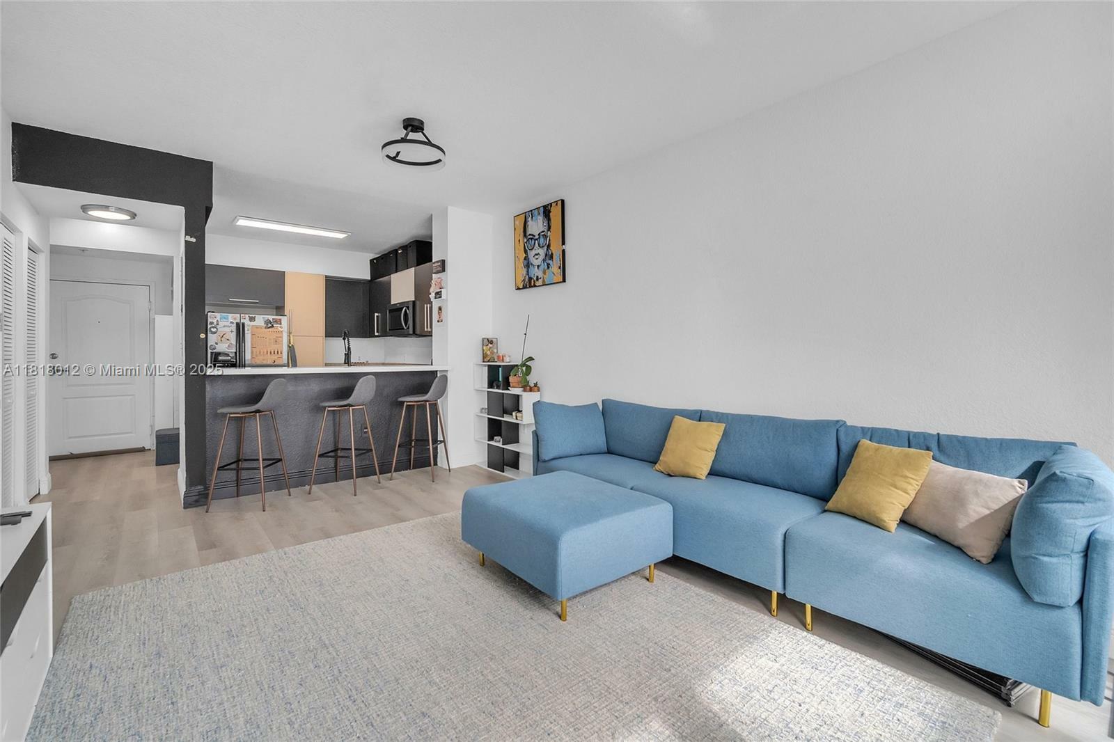 Property Photo: 500 NE 29th St 905 FL 33137